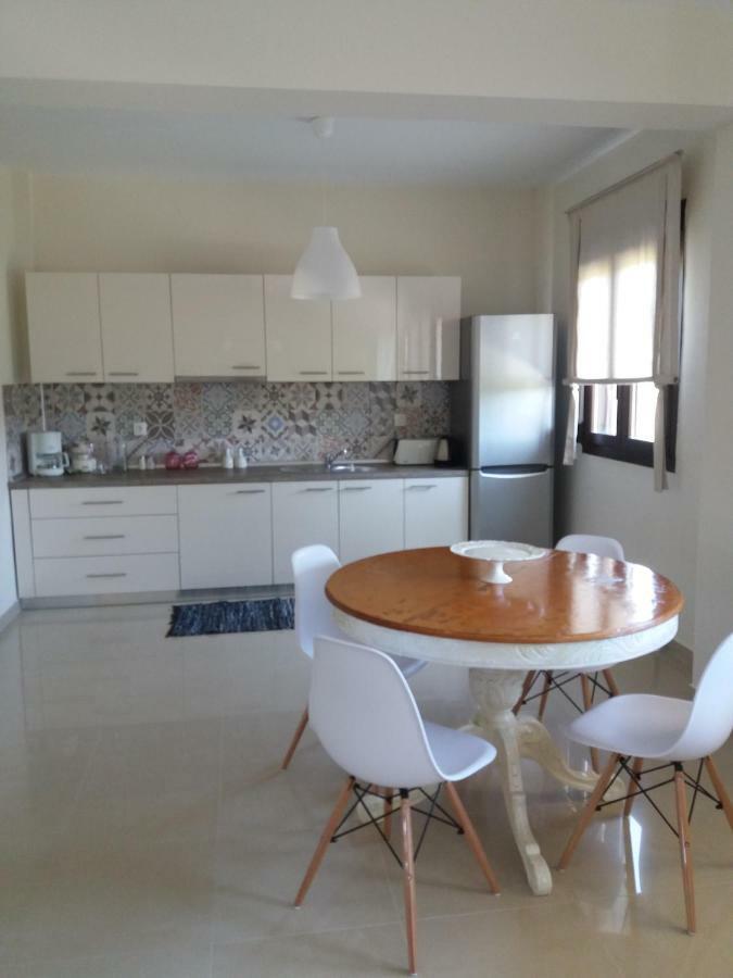 Villa Alkyoni House In Afytos